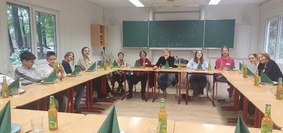 &acirc;Cheer, chill, relax and forget about the alarms&acirc; - Ukraine ... Bild 18