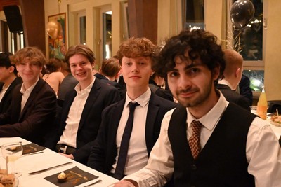 Very Important Party - Schulball 2025 Bild 5