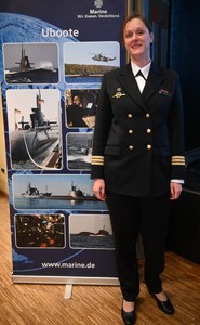 Altmarienauerin Claudia Neben ist erste U-Boot-Kommandantin ... Bild 1