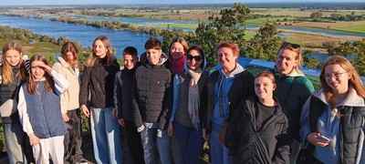 &acirc;Cheer, chill, relax and forget about the alarms&acirc; - Ukraine ... Bild 1