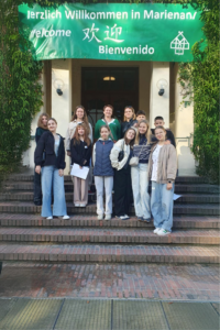 &acirc;Cheer, chill, relax and forget about the alarms&acirc; - Ukraine ... Bild 5