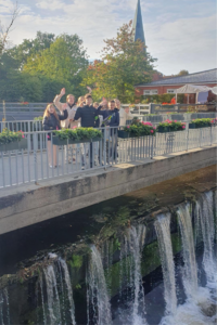 &acirc;Cheer, chill, relax and forget about the alarms&acirc; - Ukraine ... Bild 6